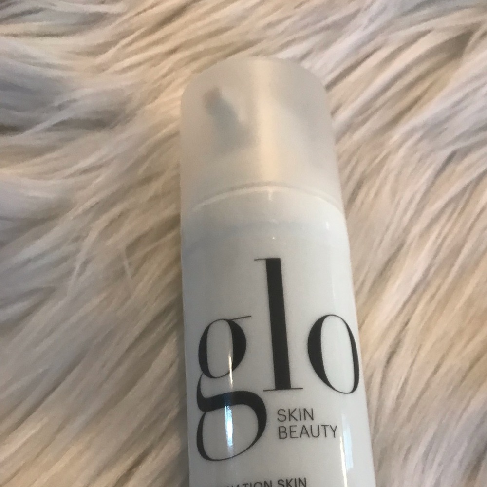 Glo Moisturizing tint
